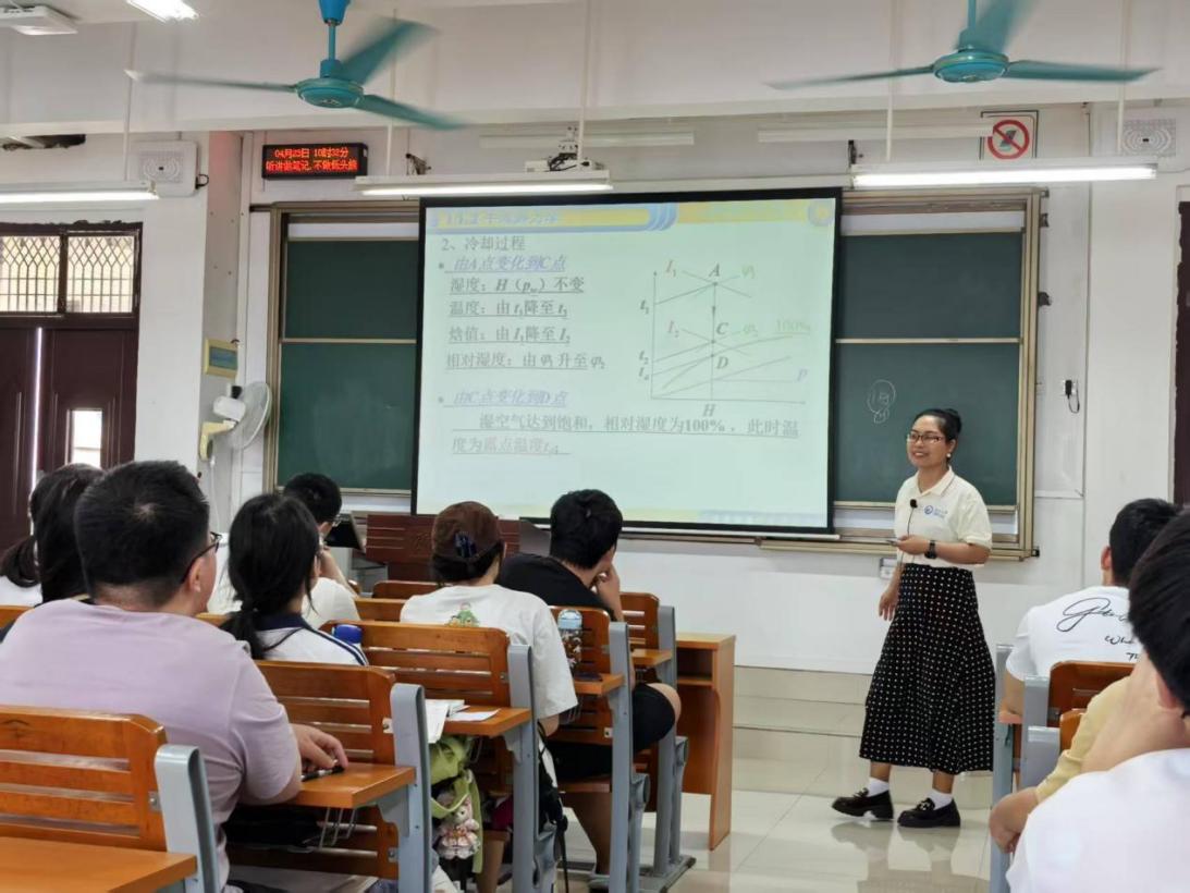 谈球吧