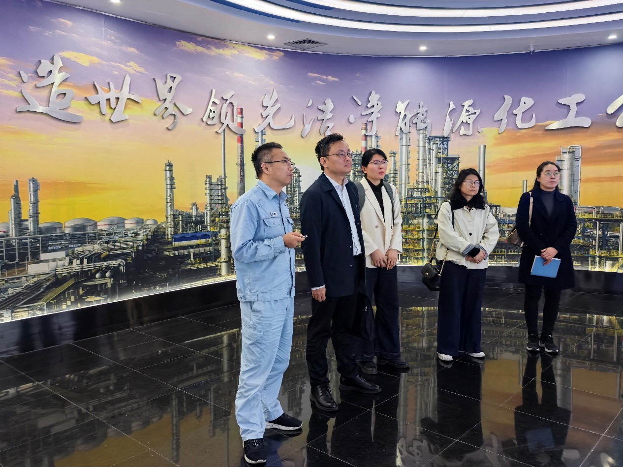 学院领导带队赴北海开展服务产业及访企拓岗活动